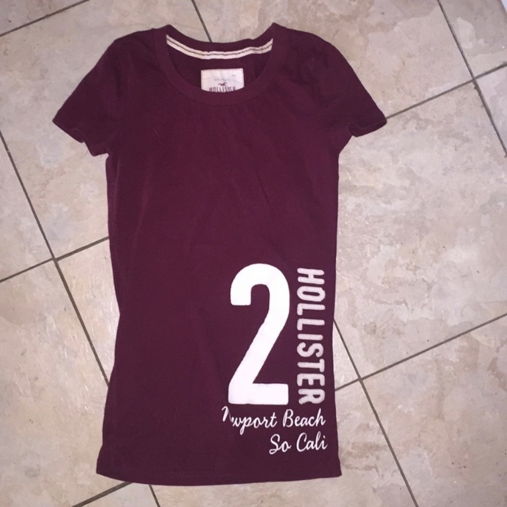 Burgundy scoopneck T-shirt
